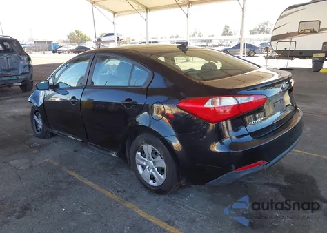 2015 Kia Forte Lx z USA, uszkodzony, nr VIN KNAFK4A66F5291613